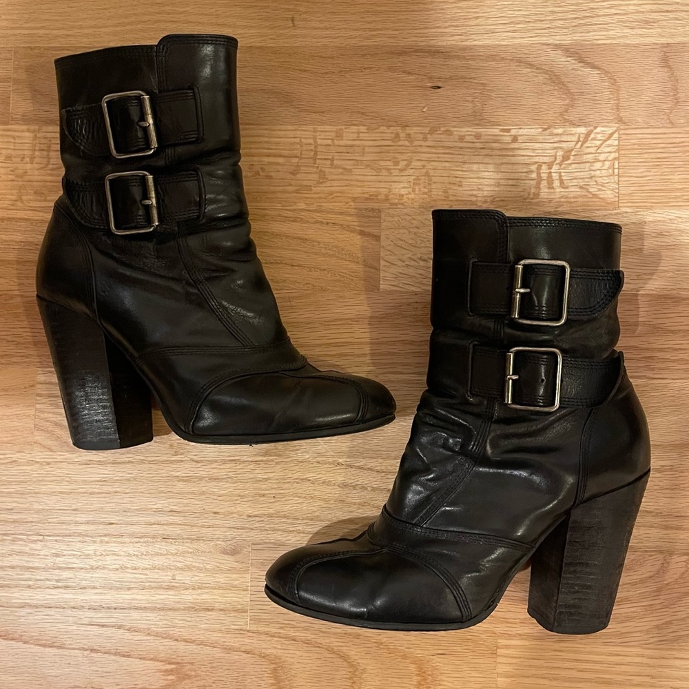 Dries Van Noten black leather buckle boot